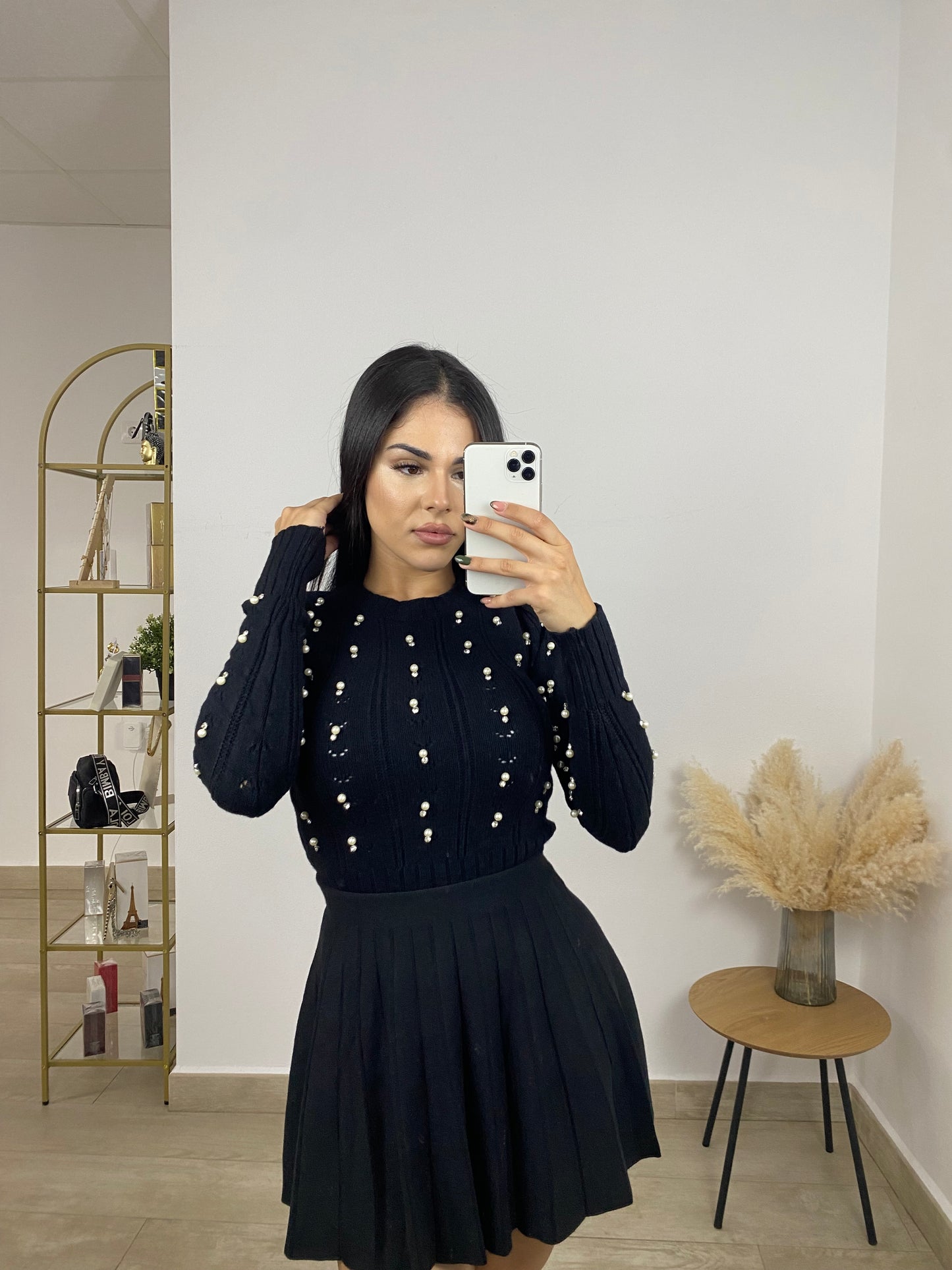 Falda punto negra