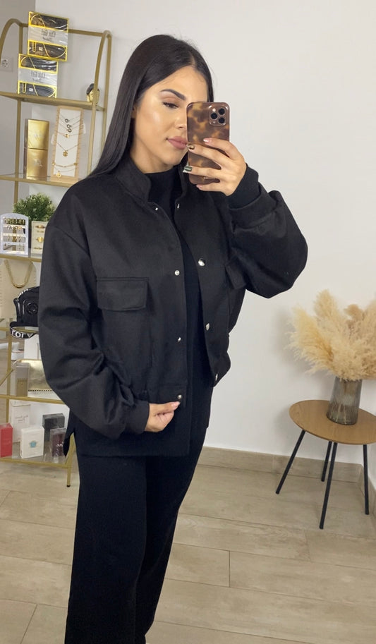 Bomber antelina negra